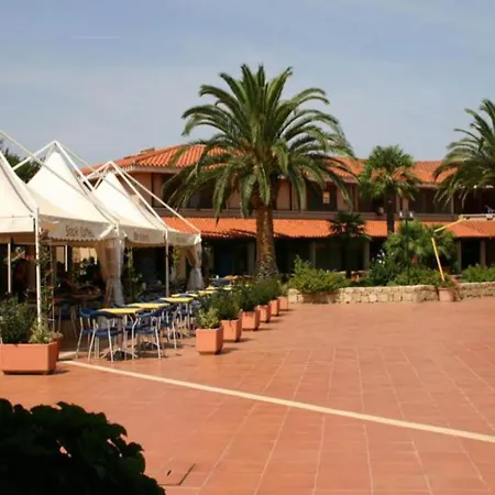 Porto Coda Cavallo, Sardinia 아파트 산테오도로