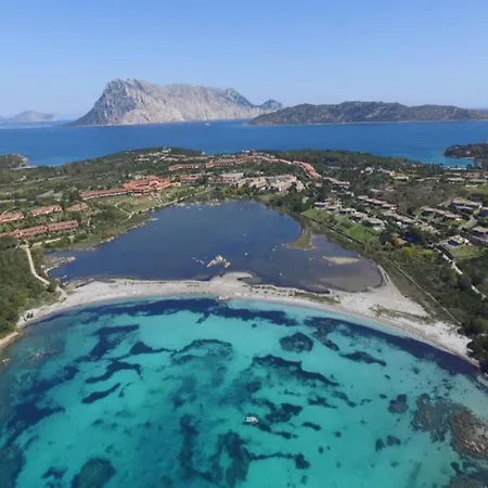 Porto Coda Cavallo, Sardinia Apartamento *